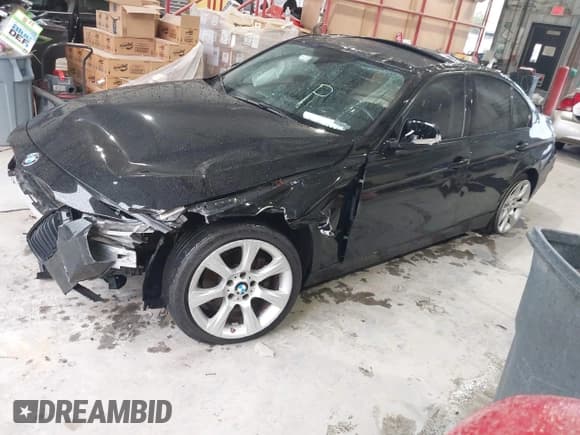 ✅ 2015 BMW 3 Series 320i • VIN: WBA3B1G54FNT07713 • Лот: 43511028. Опубликован ранее на IAAI с пробегом Не указан. Бесплатный доступ к архиву аукционных продаж из США и подробный отчёт об истории автомобиля на DreamBid. Изображение 16.