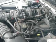 ✅ 2006 Ford Mustang Standard • VIN: 1ZVFT84N665255606 • Lot: 42596743. Wystawiony na IAAI z przebiegiem 126 759 mil. Bezpłatny archiwum sprzedaży aukcyjnych z USA i szczegółowy raport historii pojazdu na DreamBid. Zdjęcie 20.