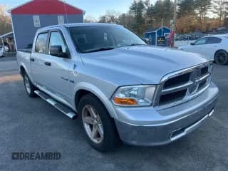 ✅ 2009 Dodge 1500 Laramie • VIN: 1D3HB13T99S709494 • Lot: 43641645. Wystawiony na Copart z przebiegiem 95 970 mil. Bezpłatny archiwum sprzedaży aukcyjnych z USA i szczegółowy raport historii pojazdu na DreamBid. Zdjęcie 1.