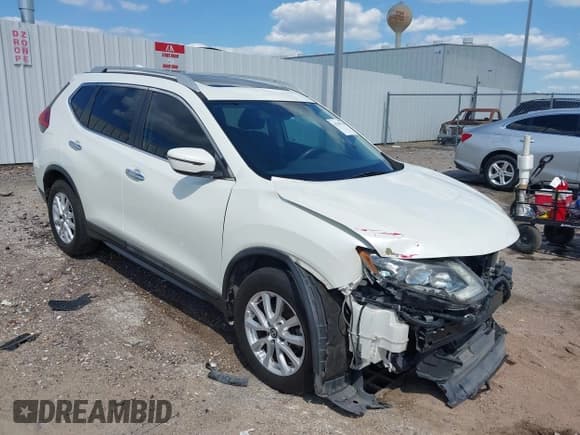 ✅ 2017 Nissan Rogue SL • VIN: 5N1AT2MT1HC833288 • Lot: 43319729. Listed on IAAI with 116,478 mi. Free auction sales archive from the USA and detailed vehicle history report at DreamBid. Image 1.