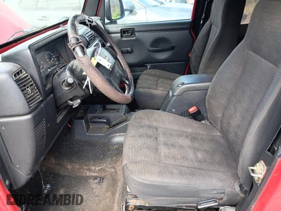 ✅ 2005 Jeep Wrangler Unlimited • VIN: 1J4FA44S15P312587 • Lot: 68176985. Listed on Copart with 186,612 mi. Free auction sales archive from the USA and detailed vehicle history report at DreamBid. Image 7.