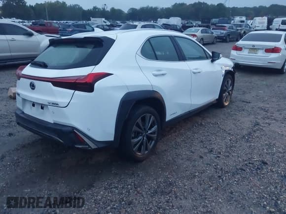 ✅ 2021 Lexus UX 250h F Sport • VIN: JTHR9JBH3M2045609 • Лот: 43266825. Опубликован ранее на IAAI с пробегом 53 309 миль. Бесплатный доступ к архиву аукционных продаж из США и подробный отчёт об истории автомобиля на DreamBid. Изображение 4.