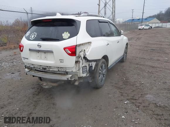 ✅ 2019 Nissan Pathfinder S • VIN: 5N1DR2MMXKC614616 • Lot: 43733470. Listed on IAAI with 114,204 mi. Free auction sales archive from the USA and detailed vehicle history report at DreamBid. Image 4.