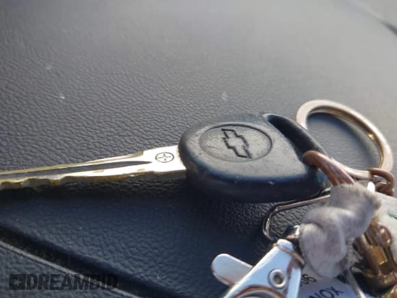 ✅ 2007 Chevrolet Equinox LS • VIN: 2CNDL13F176001427 • Лот: 42357202. Опубликован ранее на IAAI с пробегом 200 852 миль. Бесплатный доступ к архиву аукционных продаж из США и подробный отчёт об истории автомобиля на DreamBid. Изображение 11.