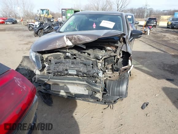 ✅ 2018 Mitsubishi Eclipse Cross LE • VIN: JA4AT4AA2JZ061576 • Лот: 41565617. Опубликован ранее на IAAI с пробегом 28 488 миль. Бесплатный доступ к архиву аукционных продаж из США и подробный отчёт об истории автомобиля на DreamBid. Изображение 6.