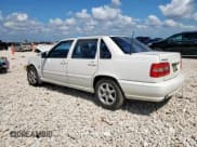 ✅ 2000 Volvo S70 • VIN: YV1LS61J9Y2668682 • Lot: 67891535. Wystawiony na Copart z przebiegiem 174 536 mil. Bezpłatny archiwum sprzedaży aukcyjnych z USA i szczegółowy raport historii pojazdu na DreamBid. Zdjęcie 2.