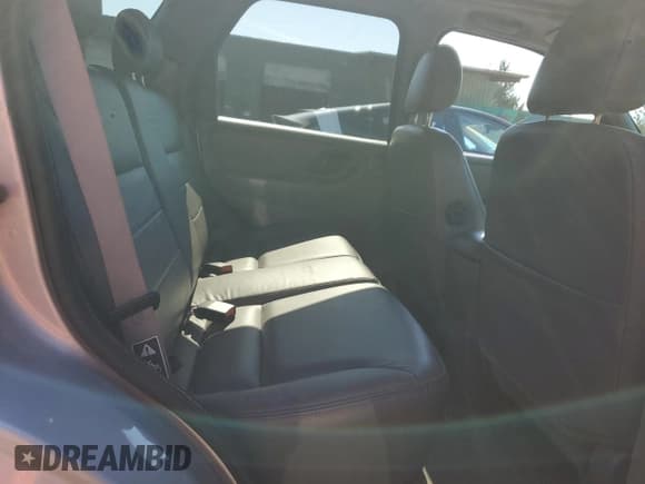 ✅ 2002 Ford Escape XLT Choice • VIN: 1FMCU04172KA35819 • Лот: 81733745. Опубликован ранее на Copart с пробегом 331 531 миль. Бесплатный доступ к архиву аукционных продаж из США и подробный отчёт об истории автомобиля на DreamBid. Изображение 11.