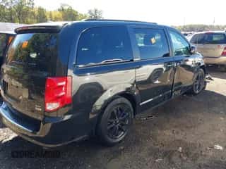 2019 Dodge Grand Caravan GT z VIN 2C4RDGEG6KR744785, wystawiony jako IAAI lot #43467171 z przebiegiem 96 644 mil mil oraz . Historia ofert i sprzedaży dostępna na DreamBid. Obrazek 4.