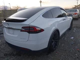 ✅ 2021 Tesla Model X Long Range Plus • VIN: 5YJXCAE21MF323910 • Лот: 43808115. Опубликован ранее на IAAI с пробегом Не указан. Бесплатный доступ к архиву аукционных продаж из США и подробный отчёт об истории автомобиля на DreamBid. Изображение 4.
