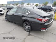 ✅ 2022 Lexus ES 300h • VIN: 58ADA1C12NU013605 • Lot: 43685343. Listed on IAAI with 55,344 mi. Free auction sales archive from the USA and detailed vehicle history report at DreamBid. Image 3.