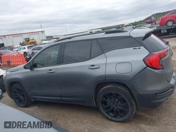 ✅ 2020 GMC Terrain SLE • VIN: 3GKALMEV2LL112124 • Лот: 43564585. Опубликован ранее на IAAI с пробегом 150 510 миль. Бесплатный доступ к архиву аукционных продаж из США и подробный отчёт об истории автомобиля на DreamBid. Изображение 14.