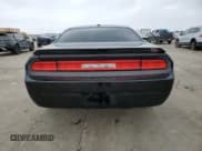 ✅ 2014 Dodge Challenger Shaker • VIN: 2C3CDYBT0EH104812 • Lot: 44061795. Wystawiony na Copart z przebiegiem 136 497 mil. Bezpłatny archiwum sprzedaży aukcyjnych z USA i szczegółowy raport historii pojazdu na DreamBid. Zdjęcie 6.