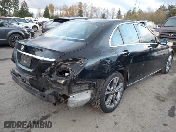 ✅ 2017 Mercedes-Benz C 300 • VIN: 55SWF4JBXHU230916 • Lot: 43756822. Listed on IAAI with 173,900 mi. Free auction sales archive from the USA and detailed vehicle history report at DreamBid. Image 4.