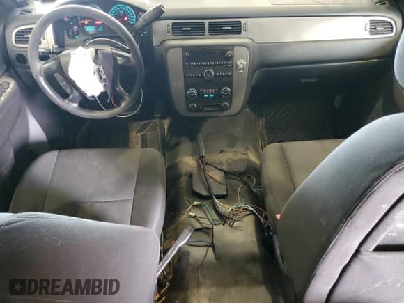 2013 Chevrolet Tahoe Commercial с VIN 1GNLC2E06DR339959, выставлен на аукционе Copart как лот 80303465 с пробегом 124 716 миль миль и Списание • Salvage title. История ставок и продаж доступна на DreamBid. Изображение 8.