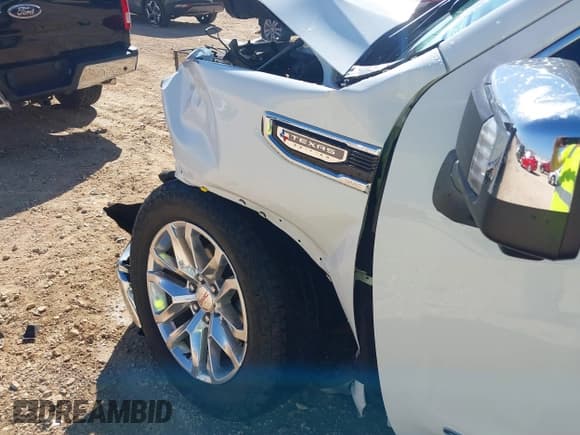 ✅ 2022 GMC Sierra 1500 SLT • VIN: 3GTU9DED0NG127165 • Lot: 41496347. Listed on IAAI with 29,892 mi. Free auction sales archive from the USA and detailed vehicle history report at DreamBid. Image 20.