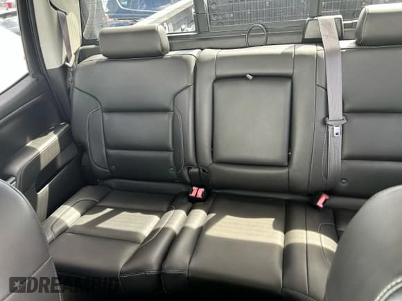 ✅ 2015 Chevrolet Silverado 2500HD LTZ • VIN: 1GC1KWE85FF550686 • Lot: 85566265. Listed on Copart with 172,656 mi. Free auction sales archive from the USA and detailed vehicle history report at DreamBid. Image 15.