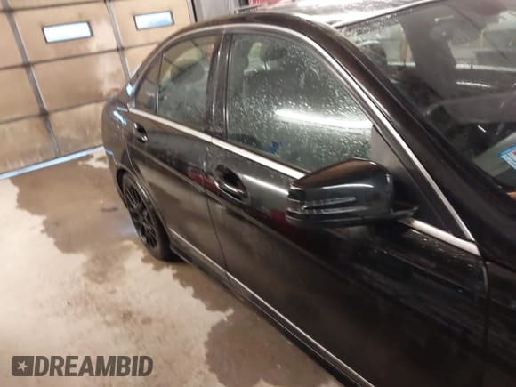 ✅ 2012 Mercedes-Benz C 300 Sport • VIN: WDDGF8BB2CR195891 • Lot: 43831605. Listed on IAAI with Not provided. Free auction sales archive from the USA and detailed vehicle history report at DreamBid. Image 13.