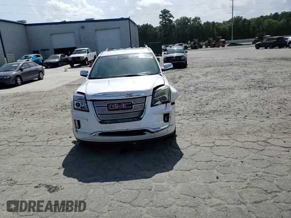 ✅ 2016 GMC Terrain Denali • VIN: 2GKFLRE32G6349109 • Lot: 65790995. Wystawiony na Copart z przebiegiem 158 431 mil. Bezpłatny archiwum sprzedaży aukcyjnych z USA i szczegółowy raport historii pojazdu na DreamBid. Zdjęcie 14.