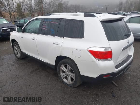 ✅ 2013 Toyota Highlander Limited • VIN: 5TDDK3EH1DS205468 • Lot: 40921522. Listed on IAAI with 155,089 mi. Free auction sales archive from the USA and detailed vehicle history report at DreamBid. Image 3.