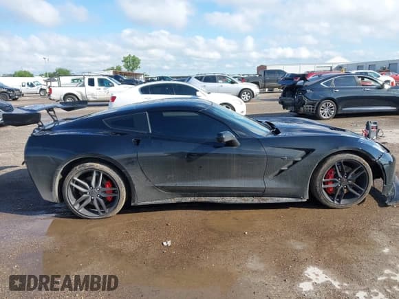 ✅ 2016 Chevrolet Corvette Z51 2LT • VIN: 1G1YK2D71G5120055 • Lot: 42383348. Listed on IAAI with 17,886 mi. Free auction sales archive from the USA and detailed vehicle history report at DreamBid. Image 13.