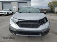 ✅ 2018 Honda CR-V LX • VIN: 2HKRW6H30JH222839 • Lot: 89668535. Wystawiony na Copart z przebiegiem 101 534 mil. Bezpłatny archiwum sprzedaży aukcyjnych z USA i szczegółowy raport historii pojazdu na DreamBid. Zdjęcie 5.