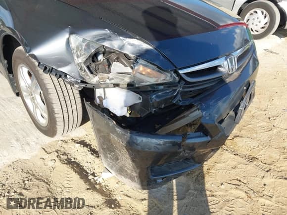 ✅ 2006 Honda Accord EX-L • VIN: 1HGCM56876A061183 • Lot: 43793606. Listed on IAAI with 93,117 mi. Free auction sales archive from the USA and detailed vehicle history report at DreamBid. Image 6.