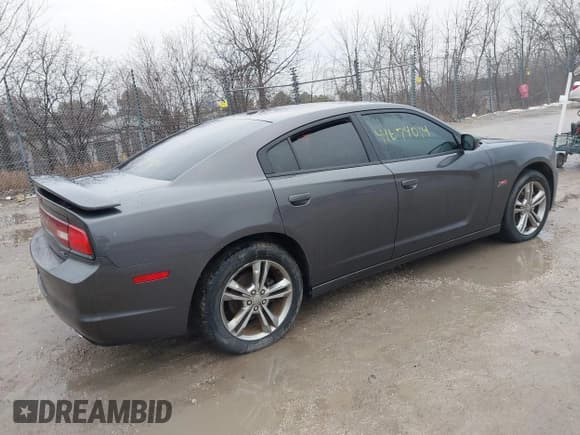 ✅ 2013 Dodge Charger RT Plus • VIN: 2C3CDXDT6DH611851 • Lot: 41679014. Listed on IAAI with 140,477 mi. Free auction sales archive from the USA and detailed vehicle history report at DreamBid. Image 4.