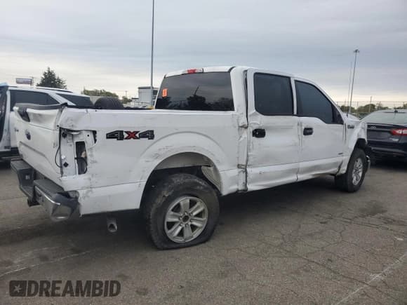 ✅ 2017 Ford F-150 Lariat • VIN: 1FTEW1EG8HKE49572 • Лот: 90102465. Опубликован ранее на Copart с пробегом 44 716 миль. Бесплатный доступ к архиву аукционных продаж из США и подробный отчёт об истории автомобиля на DreamBid. Изображение 3.
