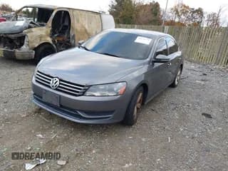 ✅ 2012 Volkswagen Passat SE • VIN: 1VWBP7A35CC011985 • Lot: 43672779. Wystawiony na IAAI z przebiegiem 238 027 mil. Bezpłatny archiwum sprzedaży aukcyjnych z USA i szczegółowy raport historii pojazdu na DreamBid. Zdjęcie 2.