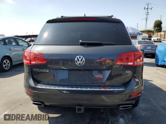 ✅ 2014 Volkswagen Touareg Exec • VIN: WVGEP9BP5ED014956 • Lot: 66539905. Listed on Copart with 156,700 mi. Free auction sales archive from the USA and detailed vehicle history report at DreamBid. Image 6.