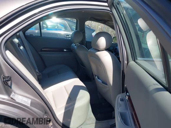 ✅ 2002 Lincoln LS w/Base Pkg • VIN: 1LNHM87A22Y692752 • Lot: 42155607. Listed on IAAI with 119,476 mi. Free auction sales archive from the USA and detailed vehicle history report at DreamBid. Image 8.