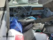 ✅ 1983 Ford Mustang GT • VIN: 1FABP27F3DF219165 • Lot: 48879475. Wystawiony na Copart z przebiegiem Nie podano. Bezpłatny archiwum sprzedaży aukcyjnych z USA i szczegółowy raport historii pojazdu na DreamBid. Zdjęcie 8.