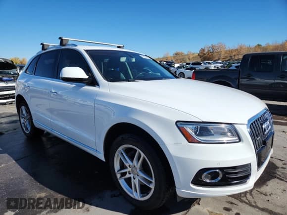 ✅ 2017 Audi Q5 Premium • VIN: WA1C2AFP3HA091038 • Lot: 90471585. Wystawiony na Copart z przebiegiem 123 689 mil. Bezpłatny archiwum sprzedaży aukcyjnych z USA i szczegółowy raport historii pojazdu na DreamBid. Zdjęcie 4.