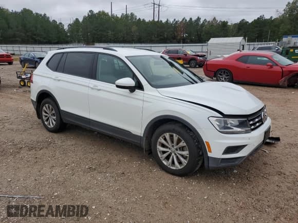 ✅ 2019 Volkswagen Tiguan S • VIN: 3VV0B7AX1KM052494 • Lot: 85909855. Listed on Copart with 104,737 mi. Free auction sales archive from the USA and detailed vehicle history report at DreamBid. Image 4.
