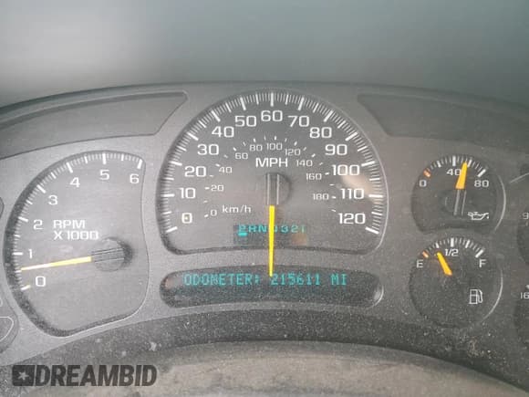 ✅ 2003 Chevrolet Suburban LT • VIN: 3GNFK16Z53G255685 • Lot: 89187135. Listed on Copart with 215,611 mi. Free auction sales archive from the USA and detailed vehicle history report at DreamBid. Image 9.