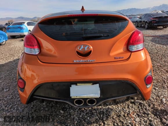 ✅ 2016 Hyundai Veloster Turbo • VIN: KMHTC6AEXGU292062 • Lot: 83816584. Wystawiony na Copart z przebiegiem 34 863 mil. Bezpłatny archiwum sprzedaży aukcyjnych z USA i szczegółowy raport historii pojazdu na DreamBid. Zdjęcie 6.