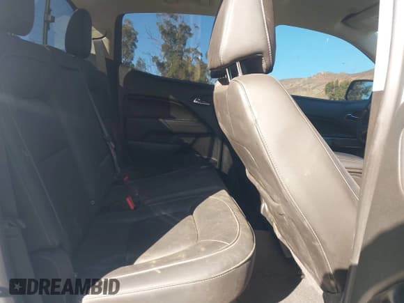 ✅ 2022 Chevrolet Colorado 4WD LT • VIN: 1GCGTCEN4N1302341 • Lot: 43448645. Listed on IAAI with 111,881 mi. Free auction sales archive from the USA and detailed vehicle history report at DreamBid. Image 8.