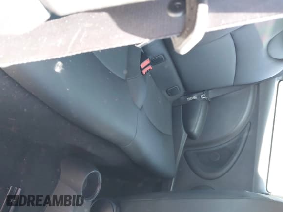 ✅ 2011 MINI Hardtop • VIN: WMWSU3C59BT097994 • Лот: 42830893. Опубликован ранее на IAAI с пробегом 138 074 миль. Бесплатный доступ к архиву аукционных продаж из США и подробный отчёт об истории автомобиля на DreamBid. Изображение 8.