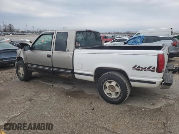 ✅ 1998 GMC Sierra 1500 • VIN: 2GTEK19R1W1542387 • Лот: 45483865. Опубликован ранее на Copart с пробегом 209 839 миль. Бесплатный доступ к архиву аукционных продаж из США и подробный отчёт об истории автомобиля на DreamBid. Изображение 2.