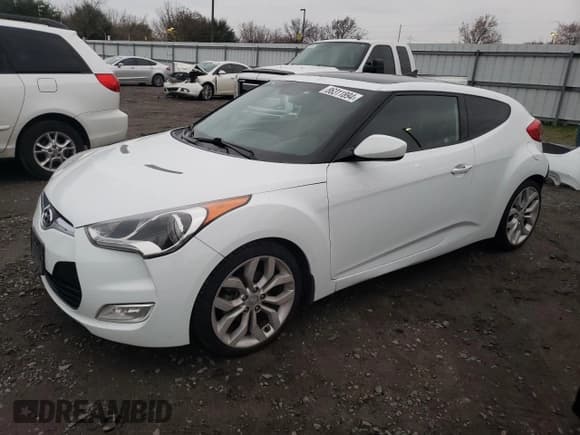 ✅ 2013 Hyundai Veloster w/Black Int • VIN: KMHTC6AD7DU135608 • Lot: 86311894. Wystawiony na Copart z przebiegiem 157 159 mil. Bezpłatny archiwum sprzedaży aukcyjnych z USA i szczegółowy raport historii pojazdu na DreamBid. Zdjęcie 1.