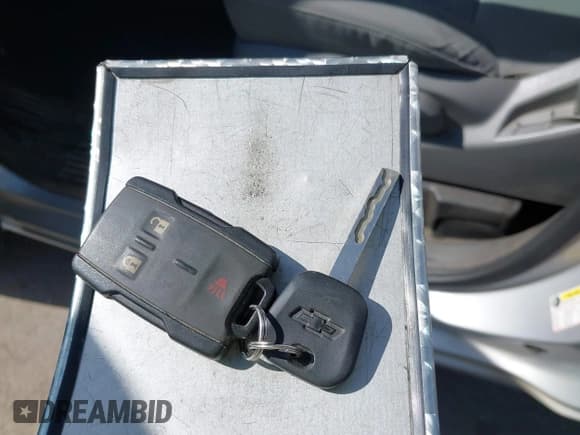 ✅ 2016 Chevrolet Silverado 1500 Work Truck • VIN: 1GCNCNEC2GZ297954 • Лот: 42027288. Опубликован ранее на IAAI с пробегом 167 218 миль. Бесплатный доступ к архиву аукционных продаж из США и подробный отчёт об истории автомобиля на DreamBid. Изображение 11.