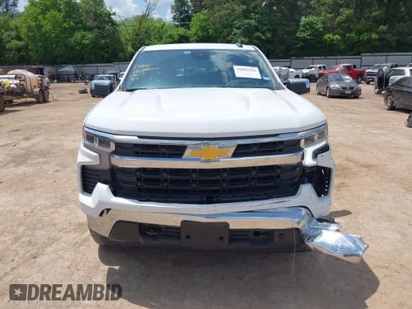 ✅ 2025 Chevrolet Silverado 1500 • VIN: 3GCUKDE82SG115781 • Лот: 42093356. Опубликован ранее на IAAI с пробегом 4 455 миль. Бесплатный доступ к архиву аукционных продаж из США и подробный отчёт об истории автомобиля на DreamBid. Изображение 18.