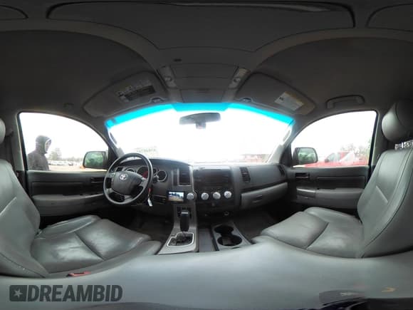 ✅ 2010 Toyota Tundra • VIN: 5TFRM5F15AX003218 • Lot: 43840743. Wystawiony na IAAI z przebiegiem 232 392 mil. Bezpłatny archiwum sprzedaży aukcyjnych z USA i szczegółowy raport historii pojazdu na DreamBid. Zdjęcie 19.