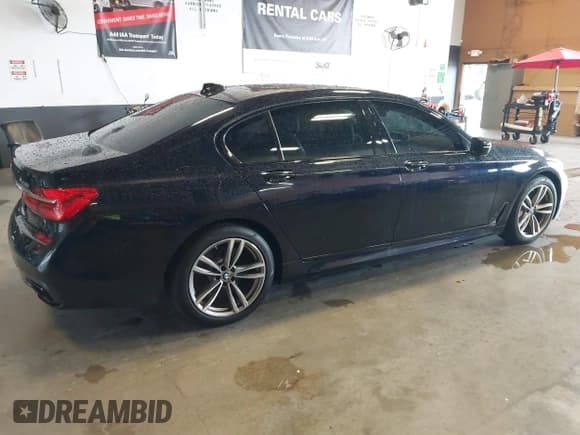 ✅ 2019 BMW 7 Series 750i xDrive • VIN: WBA7F2C51KB239044 • Lot: 42756026. Listed on IAAI with 65,028 mi. Free auction sales archive from the USA and detailed vehicle history report at DreamBid. Image 4.