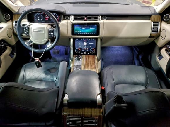 ✅ 2018 Land Rover Range Rover • VIN: SALGS2RE0JA503213 • Lot: 96563955. Listed on Copart with 126,350 mi. Free auction sales archive from the USA and detailed vehicle history report at DreamBid. Image 8.