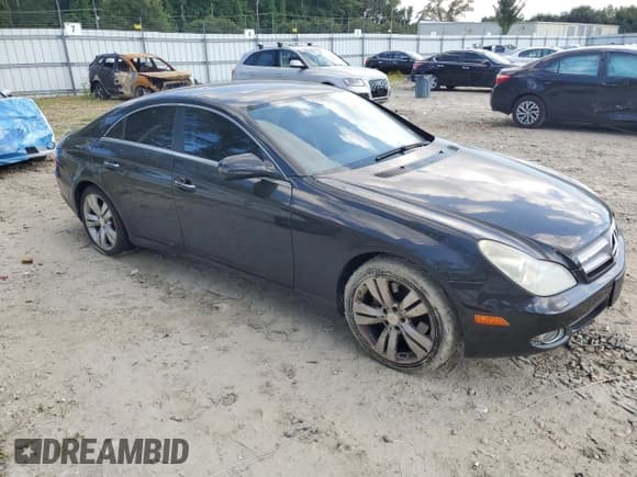 ✅ 2009 Mercedes-Benz CLS 550 • VIN: WDDDJ72X99A155189 • Lot: 70029495. Listed on Copart with 147,035 mi. Free auction sales archive from the USA and detailed vehicle history report at DreamBid. Image 4.