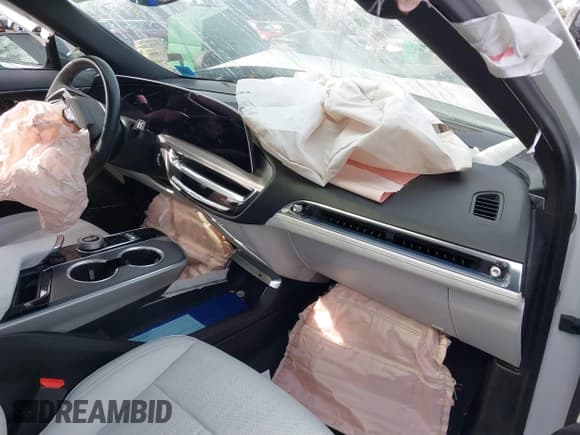 ✅ 2024 Cadillac LYRIQ Luxury • VIN: 1GYKPPRL7RZ101369 • Lot: 41707064. Listed on IAAI with 7,576 mi. Free auction sales archive from the USA and detailed vehicle history report at DreamBid. Image 5.