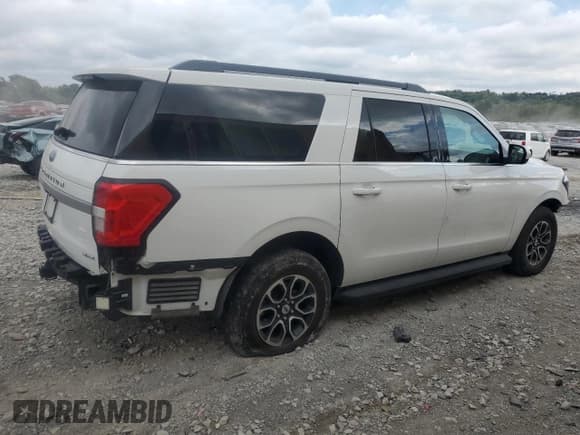 ✅ 2022 Ford Expedition Max XLT • VIN: 1FMJK1HTXNEA37677 • Lot: 85588715. Listed on Copart with 101,424 mi. Free auction sales archive from the USA and detailed vehicle history report at DreamBid. Image 3.