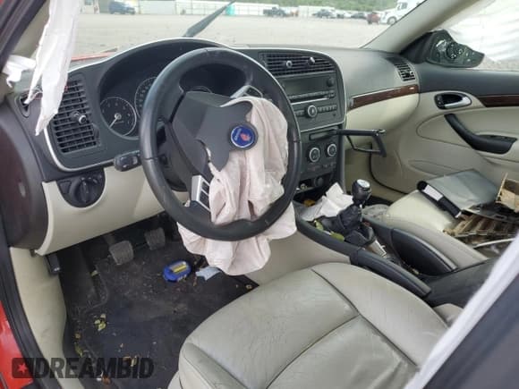 ✅ 2011 Saab 9-3 • VIN: YS3FA4MY2B1301373 • Лот: 66300474. Опубликован ранее на Copart с пробегом 112 361 миль. Бесплатный доступ к архиву аукционных продаж из США и подробный отчёт об истории автомобиля на DreamBid. Изображение 8.