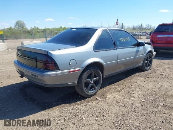 ✅ 1995 Chevrolet Beretta • VIN: 1G1LV15M5SY116047 • Лот: 42036344. Опубликован ранее на IAAI с пробегом 104 222 миль. Бесплатный доступ к архиву аукционных продаж из США и подробный отчёт об истории автомобиля на DreamBid. Изображение 4.